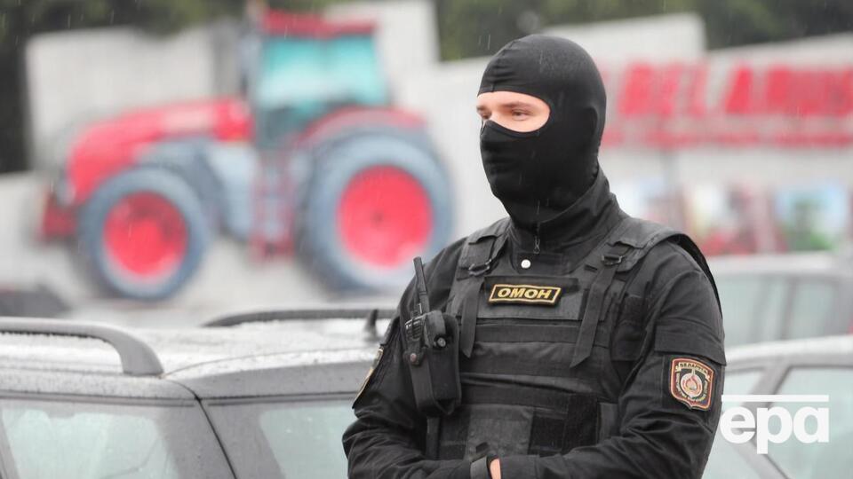 Омонівці приходили додому до журналістів зранку