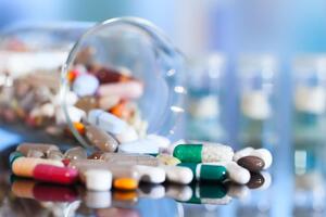 Школярки випили по 40 таблеток "Дротаверину"