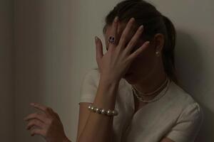 Розова не хочет уезжать из России