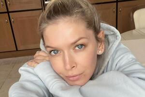 Брежнева: Раньше фотографии были у нас в кошельках. Теперь в телефоне