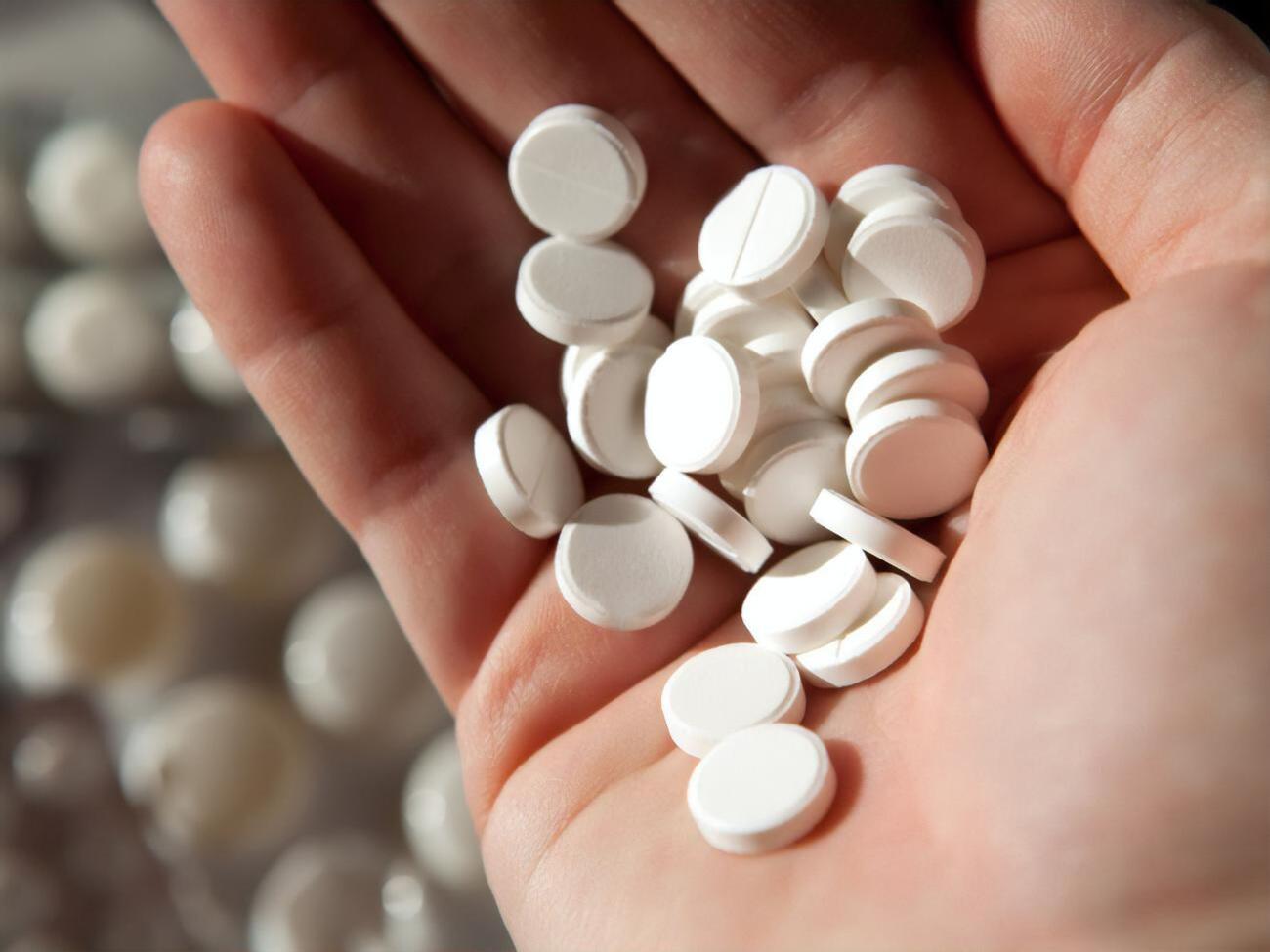 Школьницы выпили по 10 таблеток "Дротаверина"