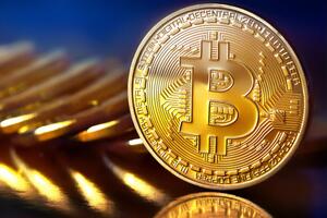 Протягом доби біткоін подорожчав на 4,62%