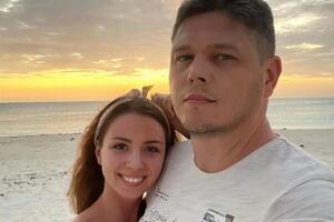 Соколюк познакомился с Зинченко, когда помогал ей вместе с питомцем эвакуироваться в разгар пандемии коронавируса из Уханя