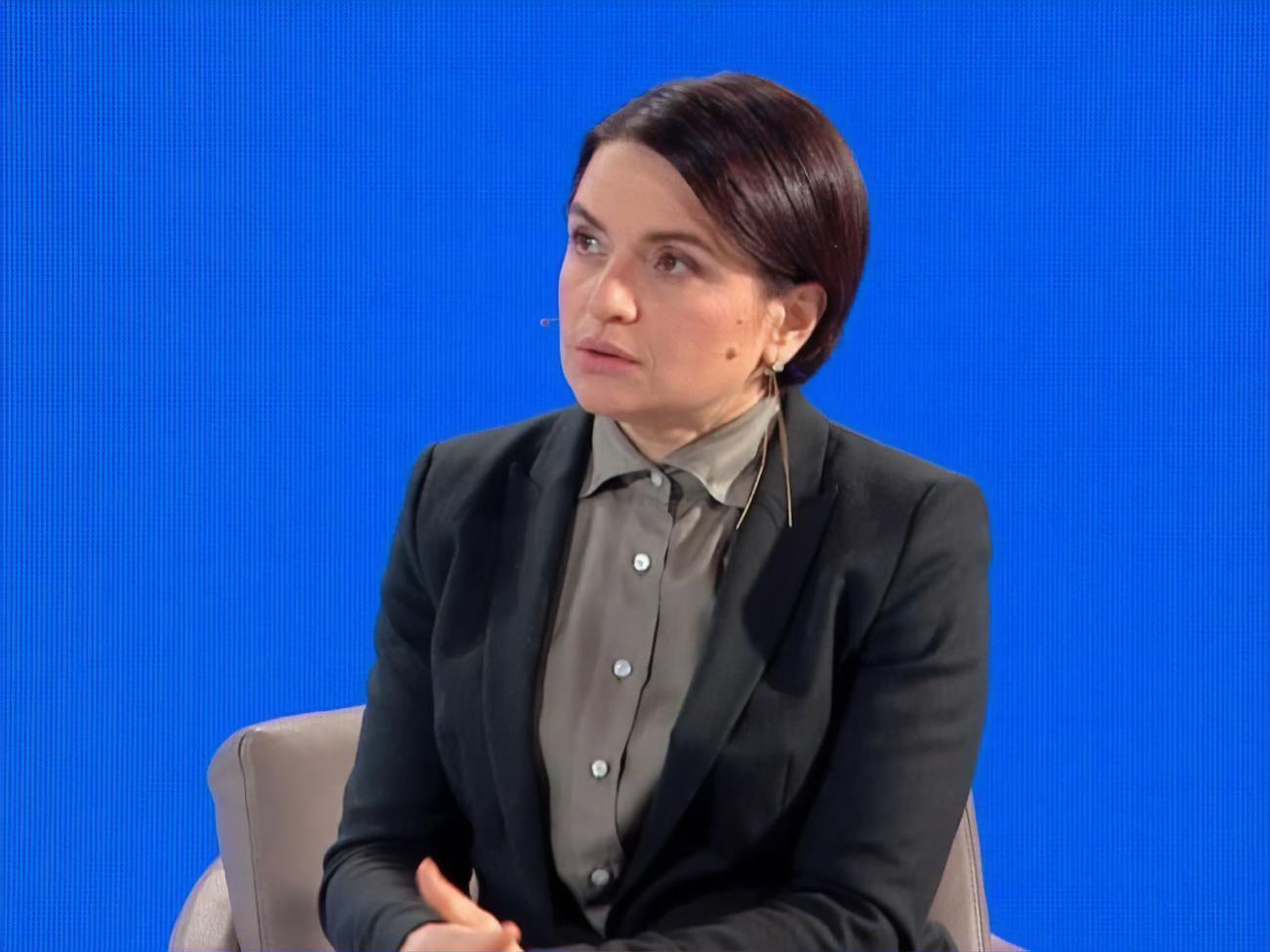 Фонд оказывает государству помощь в борьбе с COVID-19 с февраля прошлого года, сказала Емченко