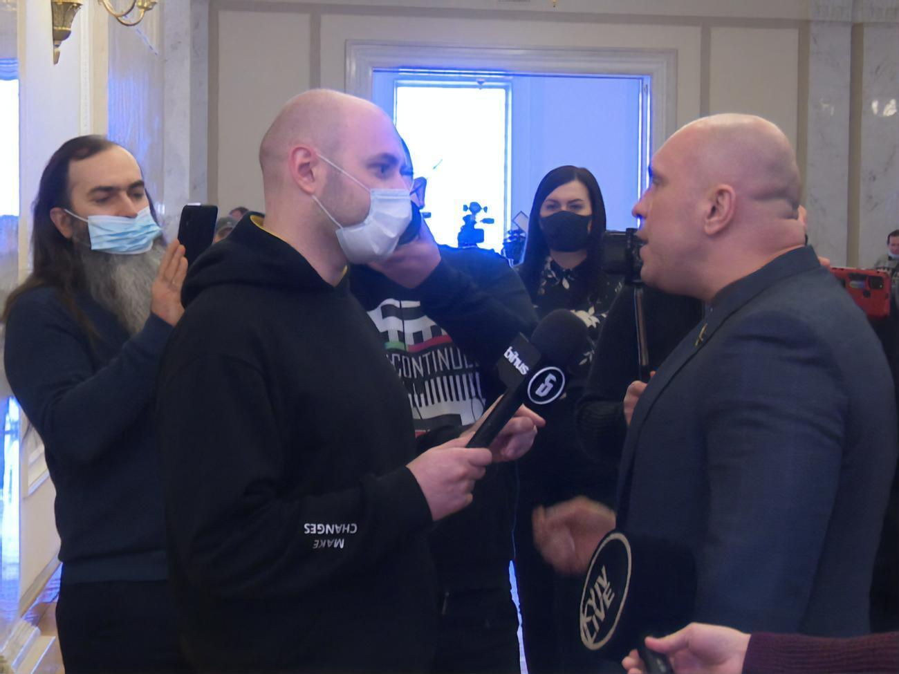 Мокрик спросил Киву об отмывании денег через конвертационные центры