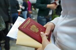 За офіційними даними РФ, протягом місяця російського громадянства набуло приблизно 230 тис. українців