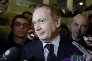 Іванющенко перебуває в розшуку в Україні