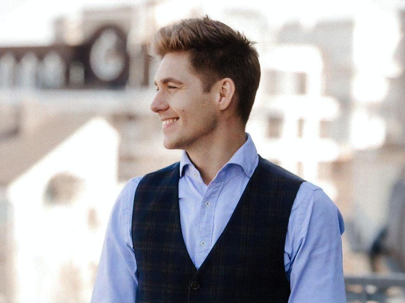 Остапчук родился в 1984 году в Умани