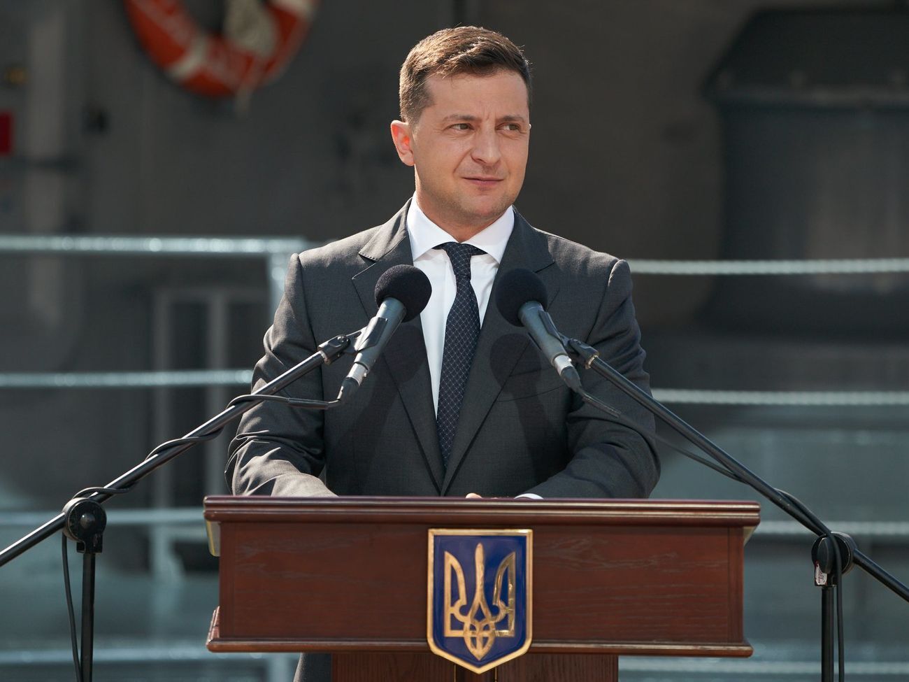 Чтобы инициировать процедуру импичмента президента, необходимо не меньше 226 подписей нардепов