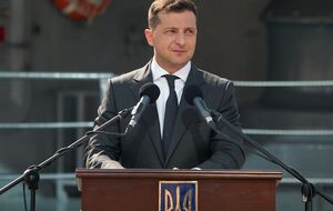 Чтобы инициировать процедуру импичмента президента, необходимо не меньше 226 подписей нардепов