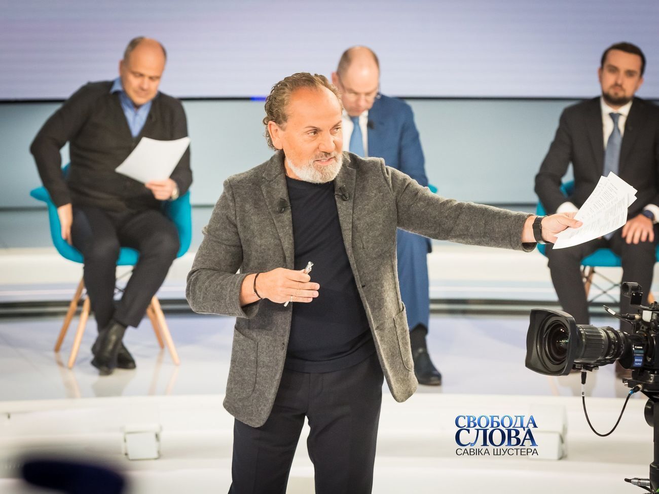 Програма Шустера виходить щоп'ятниці