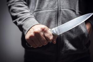 Нападавшего задержали, на место происшествия приехали следователи