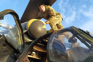 Кроме Ан-26Ш, полеты также проводились на самолетах Л-39 и вертолетах Ми-2