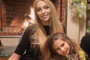 Алиса – младшая дочь Поляковой