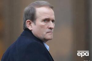 В начале февраля СНБО ввел санкции против трех телеканалов, конечным бенефициаром которых, согласно расследованиям, был Виктор Медведчук. Сейчас уже санкции введены против него лично и его жены