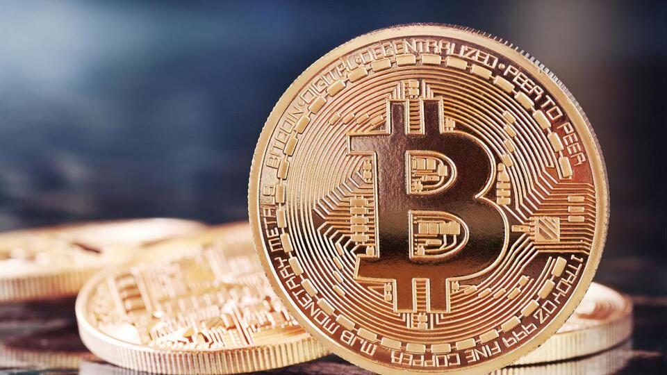 Протягом доби біткоін подорожчав на 6,3%