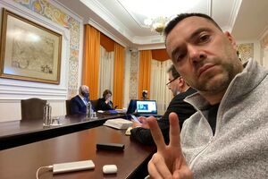 Арестович: Кейс цікавий, і за діями цих політичних невротиків можна вчитися, як не треба робити