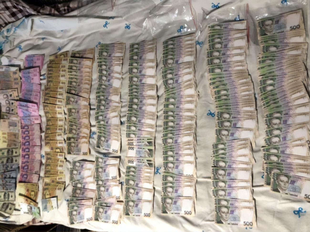 Фальшивомонетчики могут внести залог в размере более 180 тыс. гривен