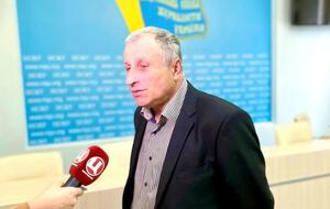 Ситуация, в которой оказался Семена, требует безотлагательного вмешательства со стороны власти, считают в НСЖУ