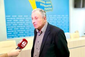 Ситуація, в якій опинився Семена, потребує невідкладного втручання з боку влади, вважають у НСЖУ