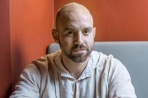 Казарин пытался избавиться от российского гражданства, по его словам, с лета 2018 года