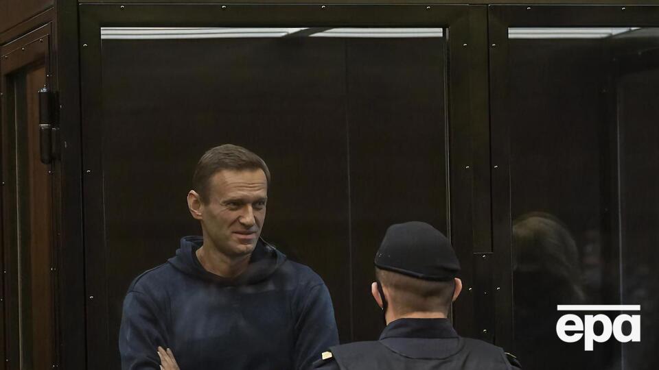 Навальный до этапирования в колонию будет содержаться под стражей
