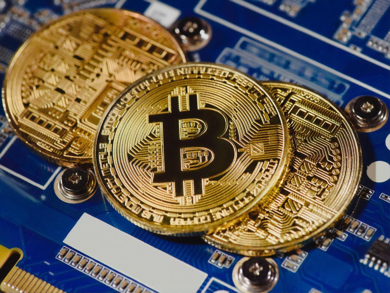 Попередній рекорд біткоін установив 19 лютого, коли валюта сягнула $55 тис.