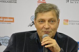Невзоров (на фото) вважає, що запитання Путіну потрібно починати зі слів "Ось ви прокидаєтеся"