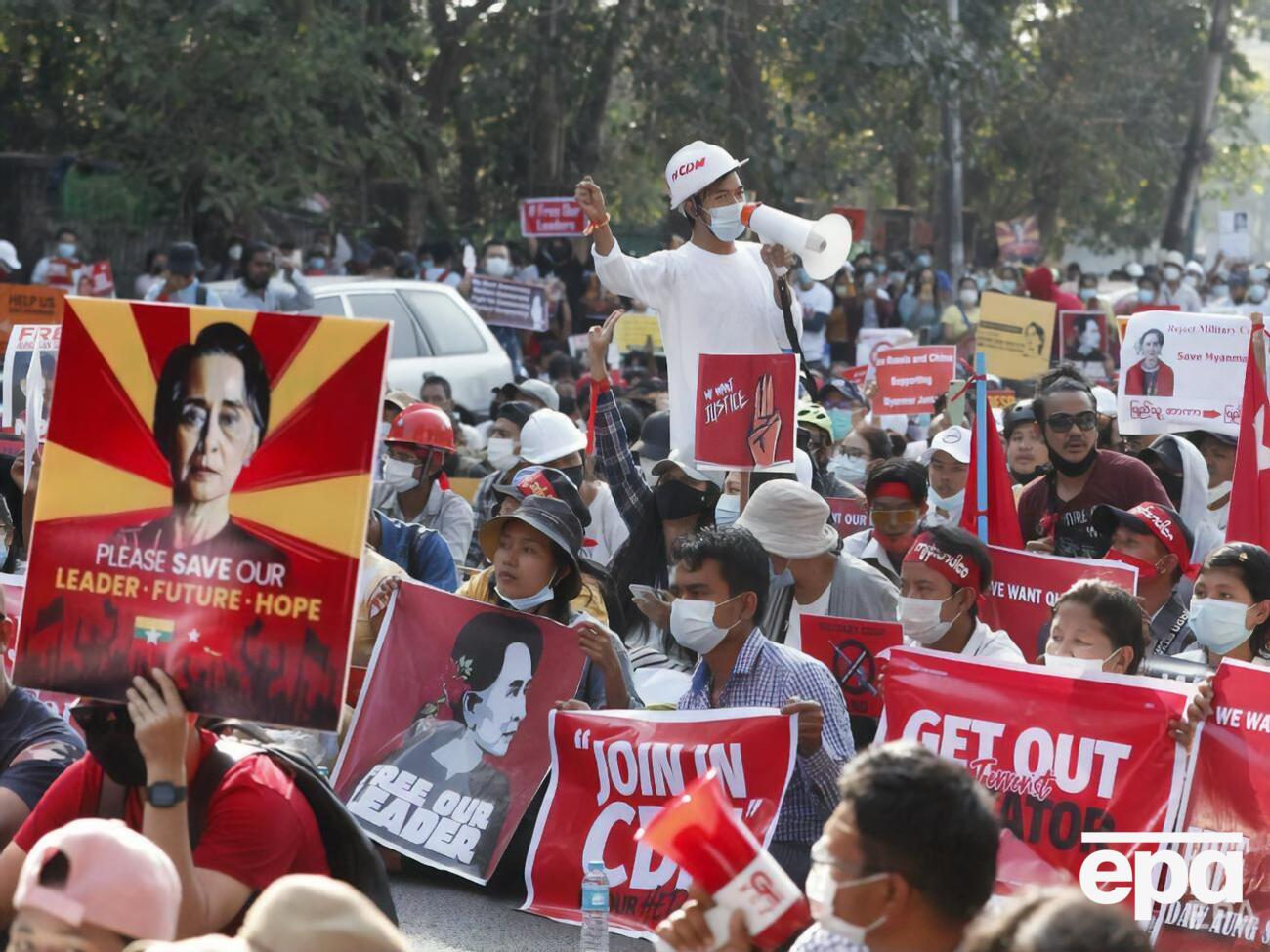 Военные в Мьянме 1 февраля&nbsp;отстранили от власти правительство Аун Сан Су Чжи