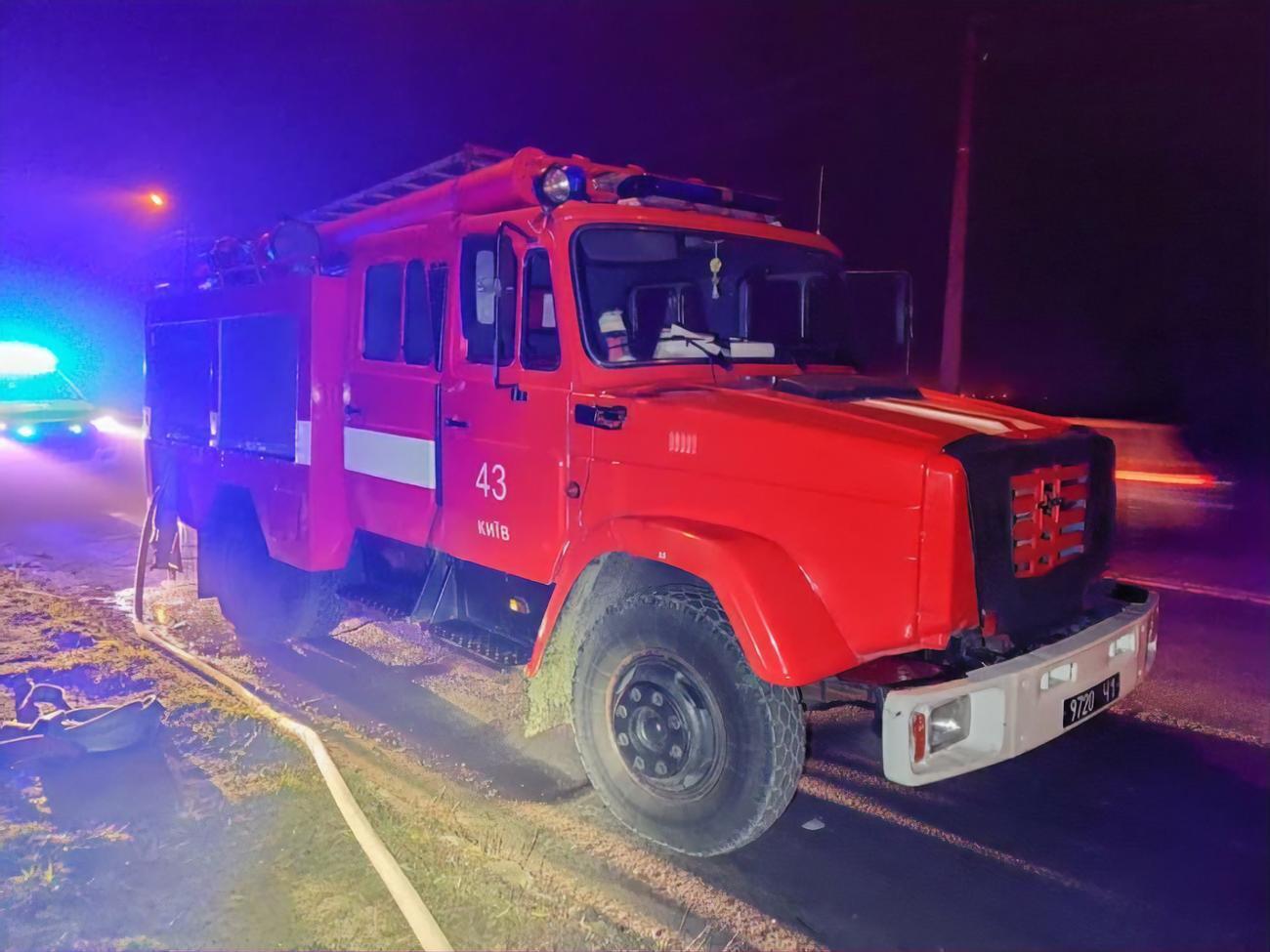 Во время ликвидации пожара спасатели вывели на свежий воздух 50 человек