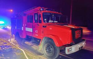 Во время ликвидации пожара спасатели вывели на свежий воздух 50 человек