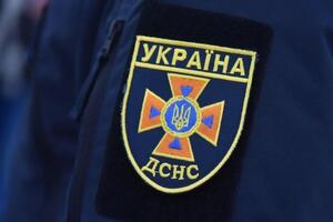 В Запорожье около областной инфекционной больницы дежурят шесть единиц техники и 24 сотрудника ГСЧС