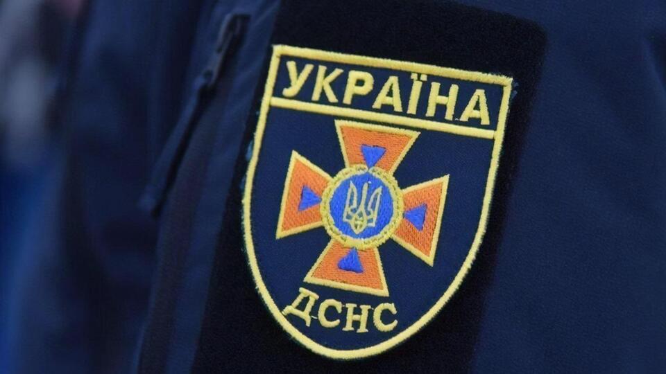 У Запоріжжі біля обласної інфекційної лікарні чергують шість одиниць техніки та 24 співробітники ДСНС