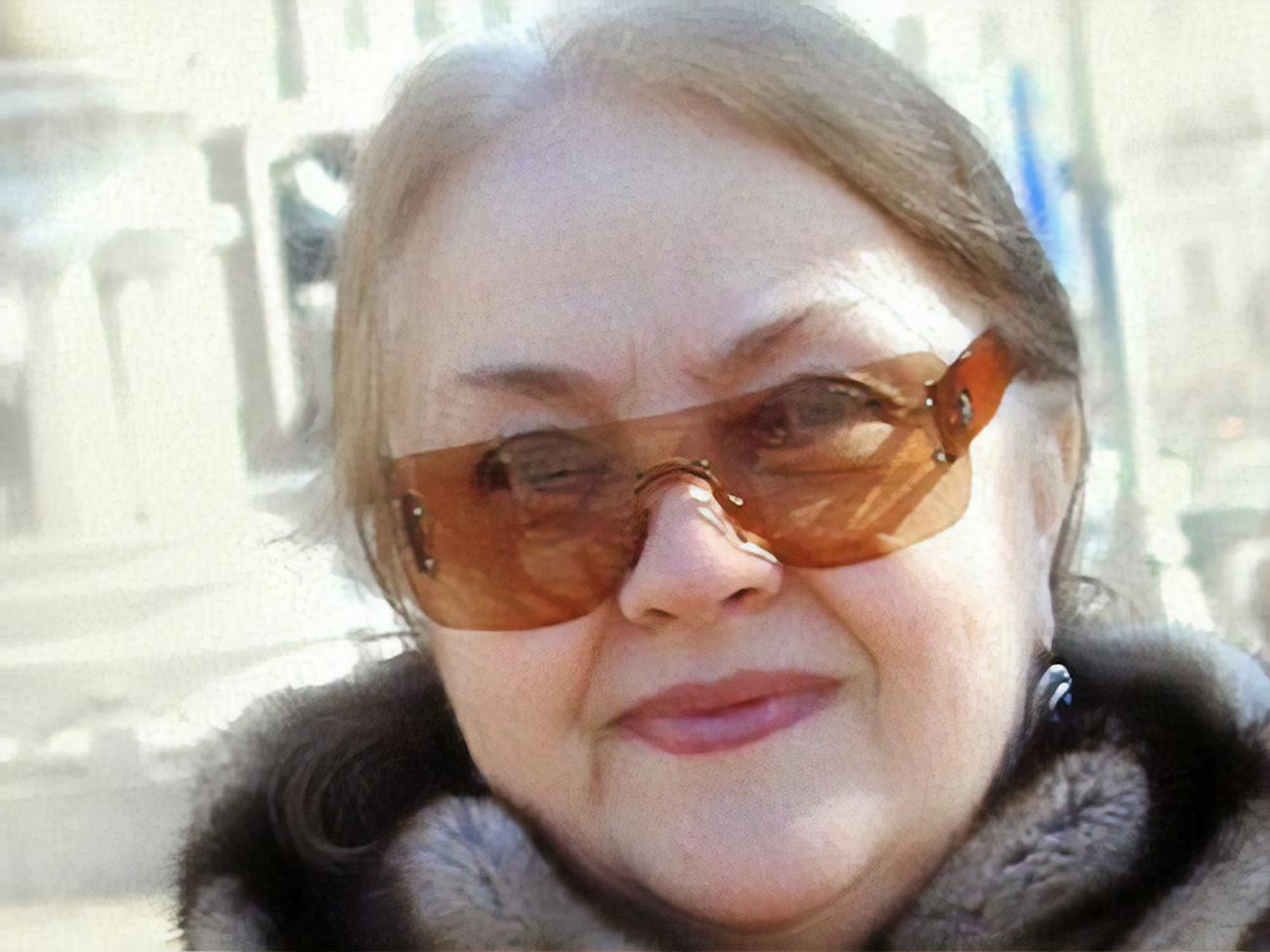 Градова родилась в 1946 году в Москве