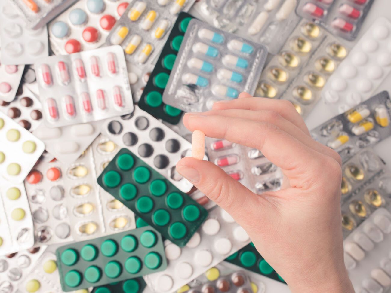 Останнім часом кілька дітей в Україні отруїлося таблетками