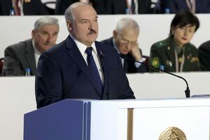 Лукашенко: Уряди дуже багато зробили