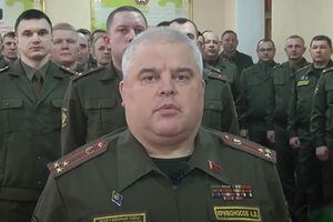 Вслед за Кривоносовым рукопожатиями обменялись несколько десятков человек, все они были без масок