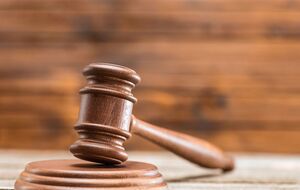 Суд решает вопрос открытия производства по иску