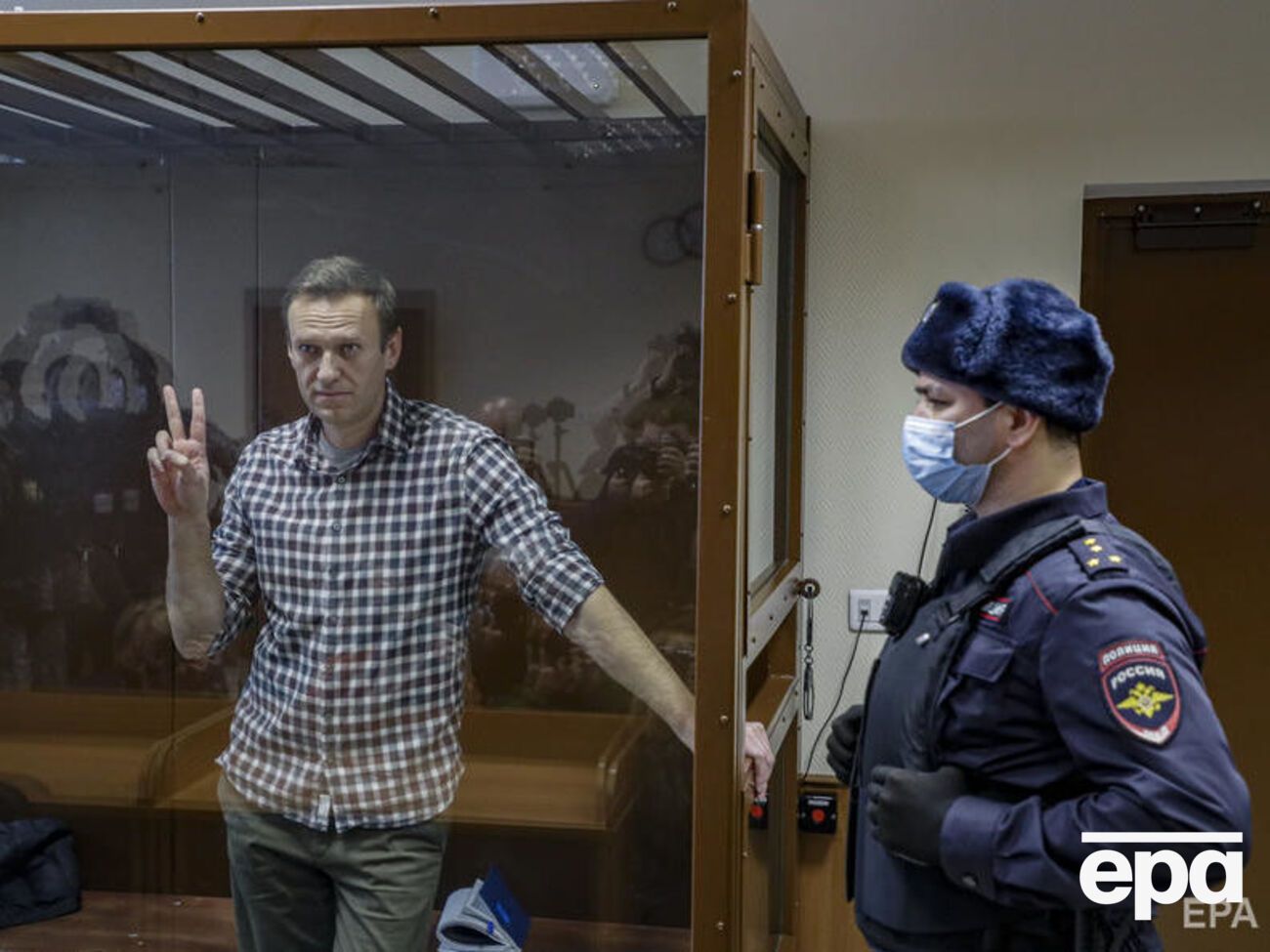 Навальный вернулся в Россию 17 января