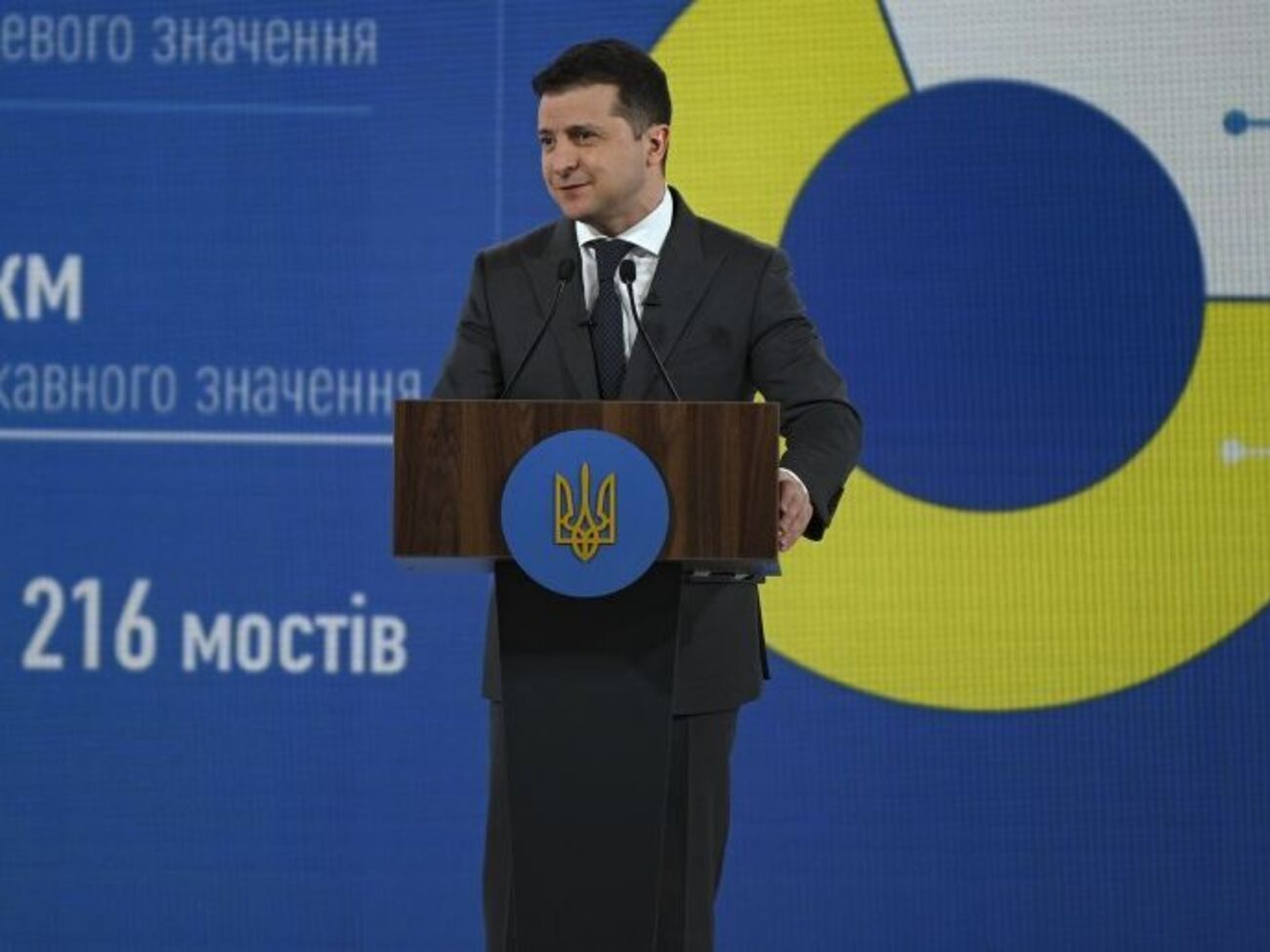 Зеленский: Нам нужно вместе бороться с COVID-19