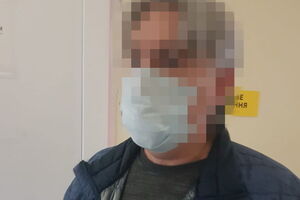 За даними правоохоронців, підозрюваний за своєю ініціативою допомагав російським окупантам