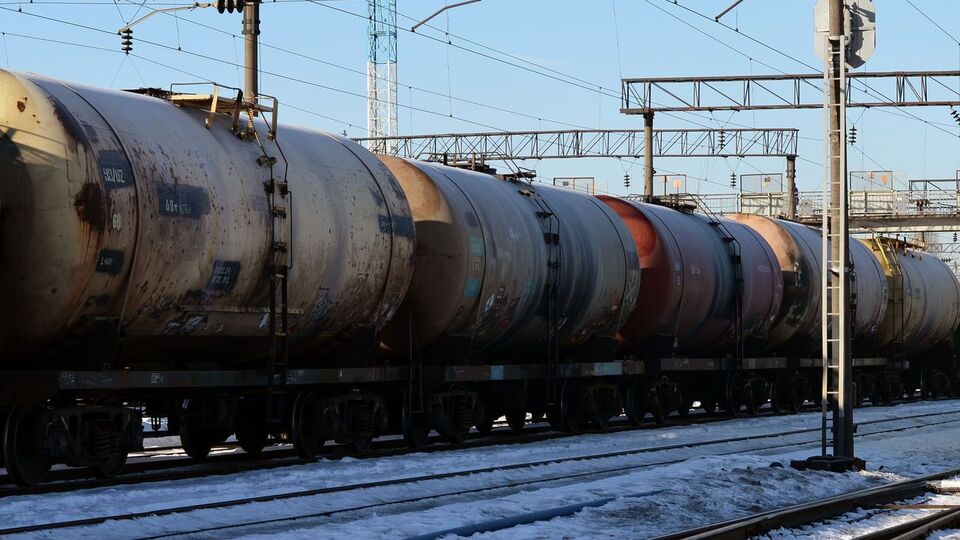 За даними української розвідки, від початку лютого з Росії в ОРДЛО завезли понад 2,3 тис. тонн палива