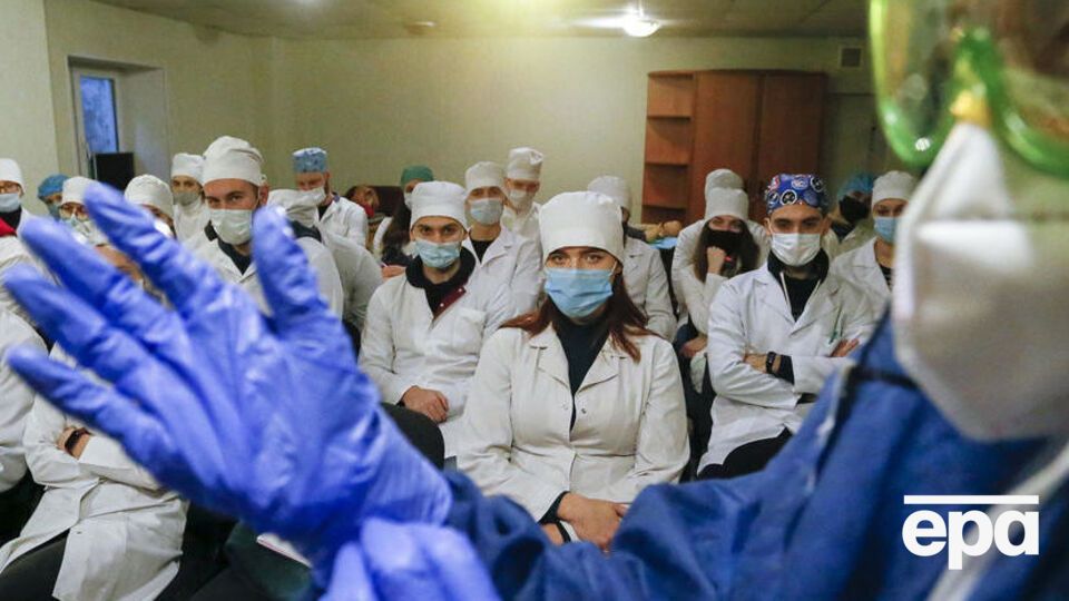 271 медик захворів на коронавірусну інфекцію