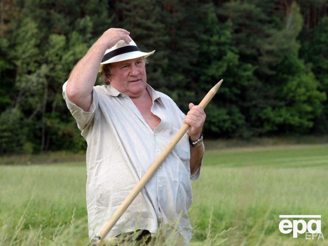 Актриса, пожелавшая не называть свое имя, заявила, что в августе 2018 года была изнасилована Депардье