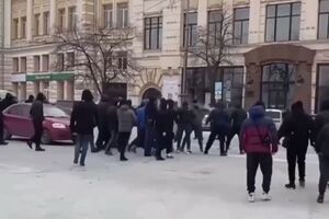 Приводом для бійки стало чергове перейменування проспекту в Харкові