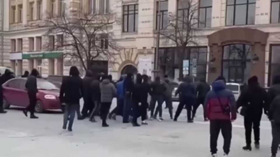 Приводом для бійки стало чергове перейменування проспекту в Харкові