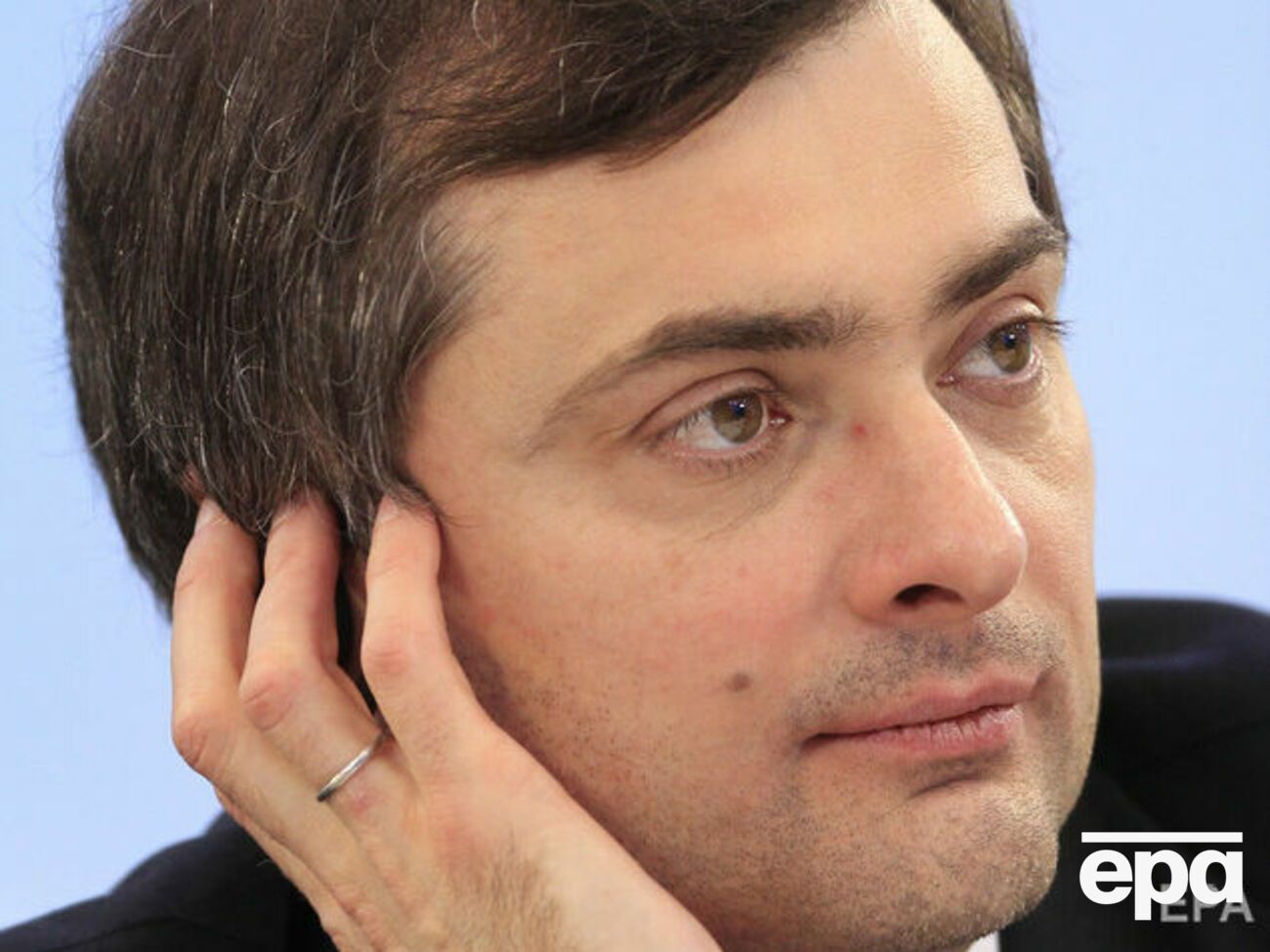 Сурков обсуждал с Медведчуком импорт электроэнергии, утверждает издание со ссылкой на запись разговора