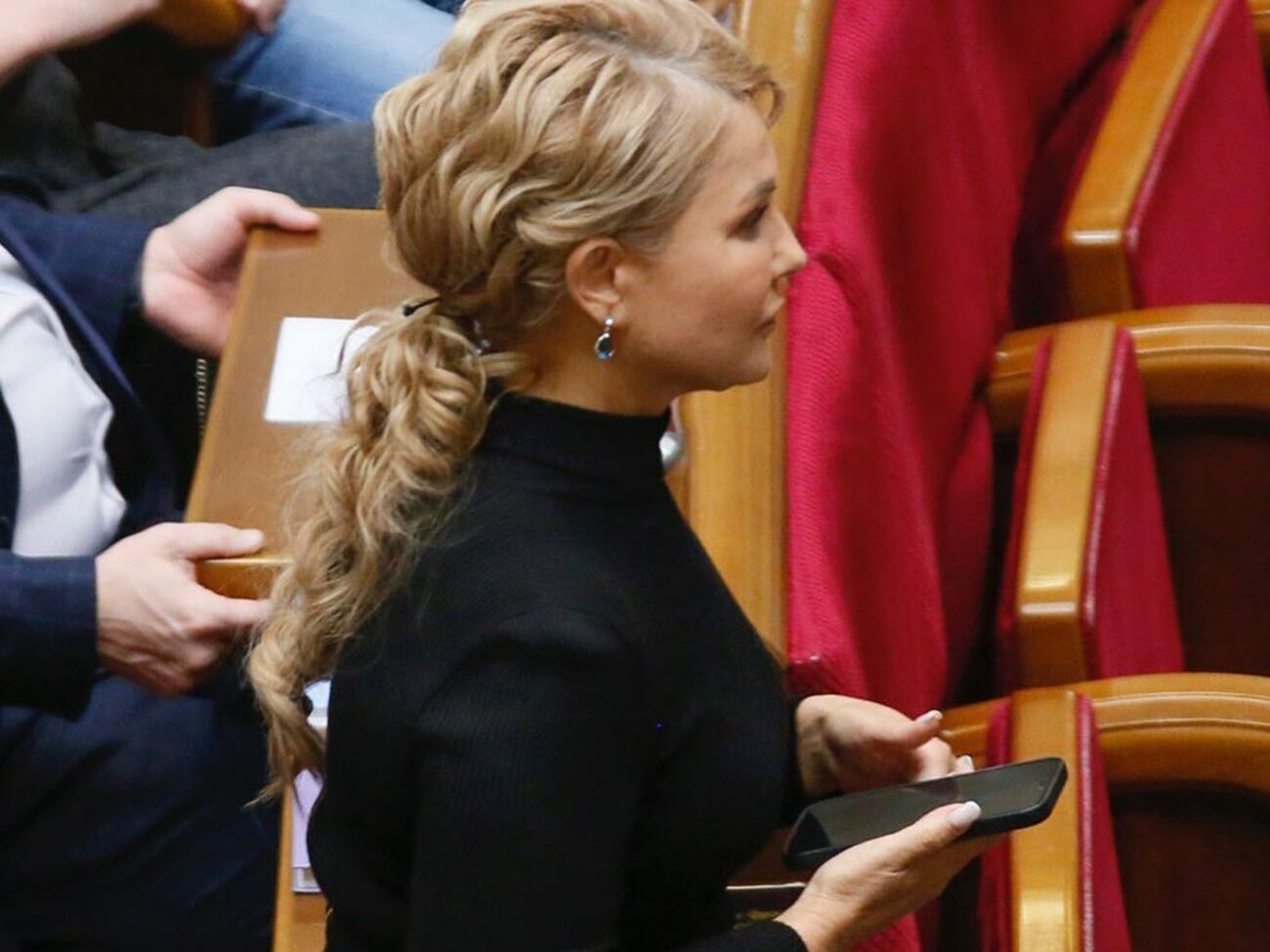 На сторінку Тимошенко в Instagram підписано 135 тис. фоловерів, а за її сторінкою у Facebook стежить 2,3 млн осіб