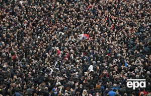 Разом з опозиційними мітингами в Єревані відбулися і провладні