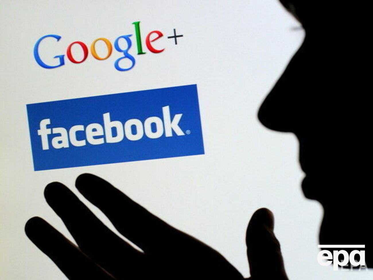 Спочатку Facebook і Google були проти закону
